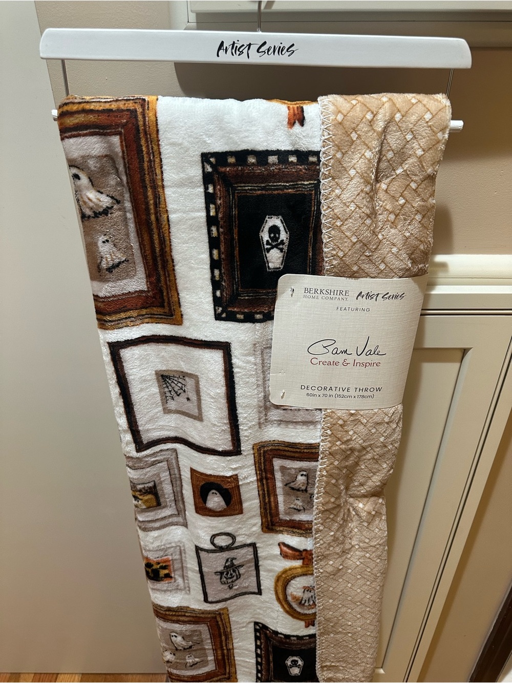 Berkshire White & Tan Framed Motif Decorative Throw